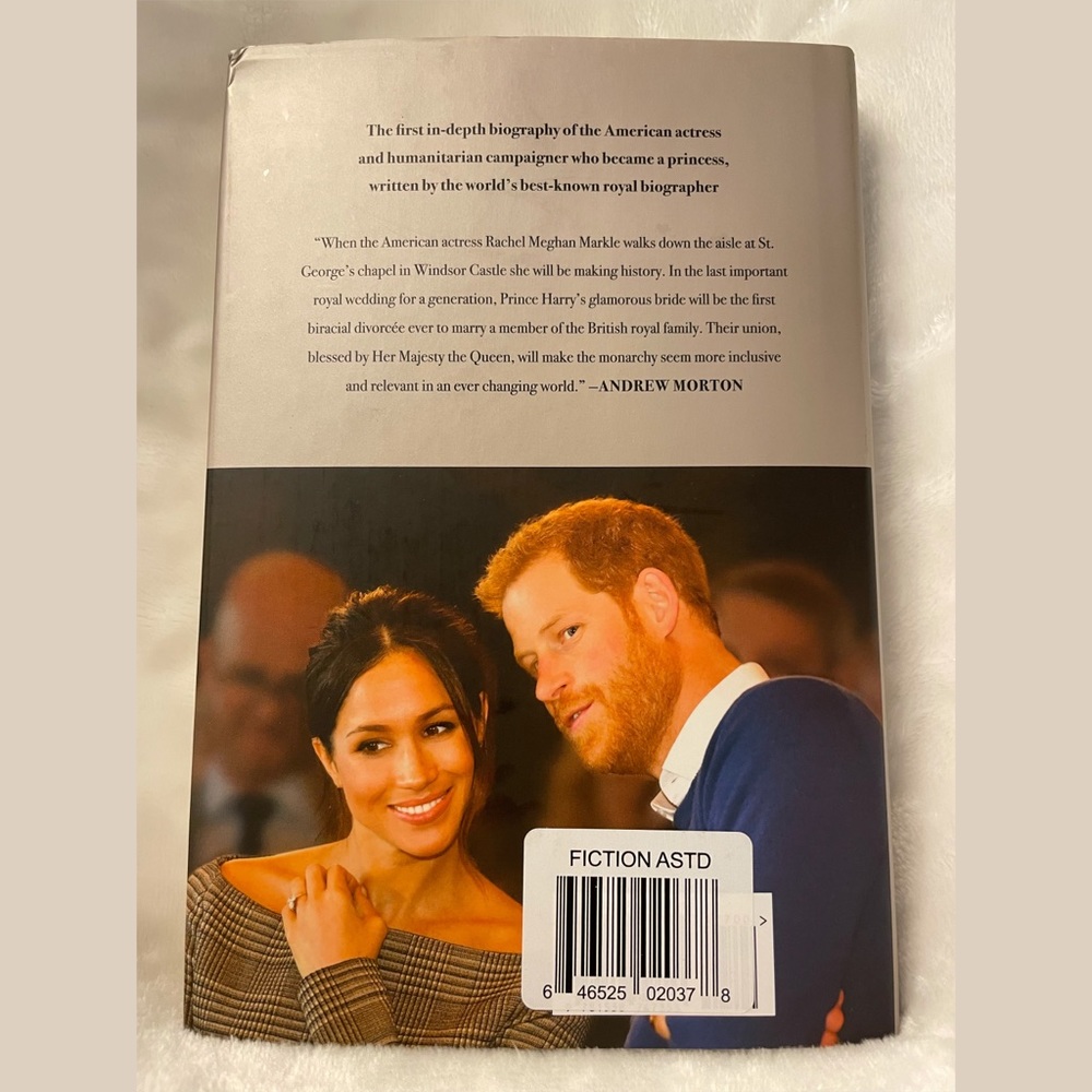 1stEd 1stPrint Meghan:A Hollywood Princess - Picture 2 of 6